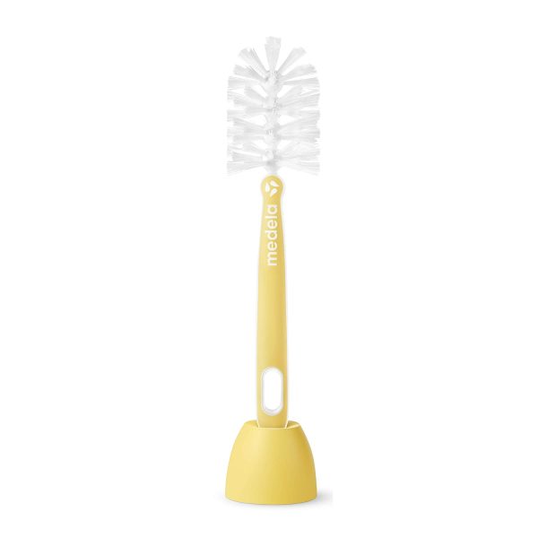Medela-Quick-Clean-Bottle-and-Nipple-Brush-in-Pakistan.jpg