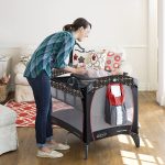 Graco Pack n Play Portable Seat & Changer Playpen